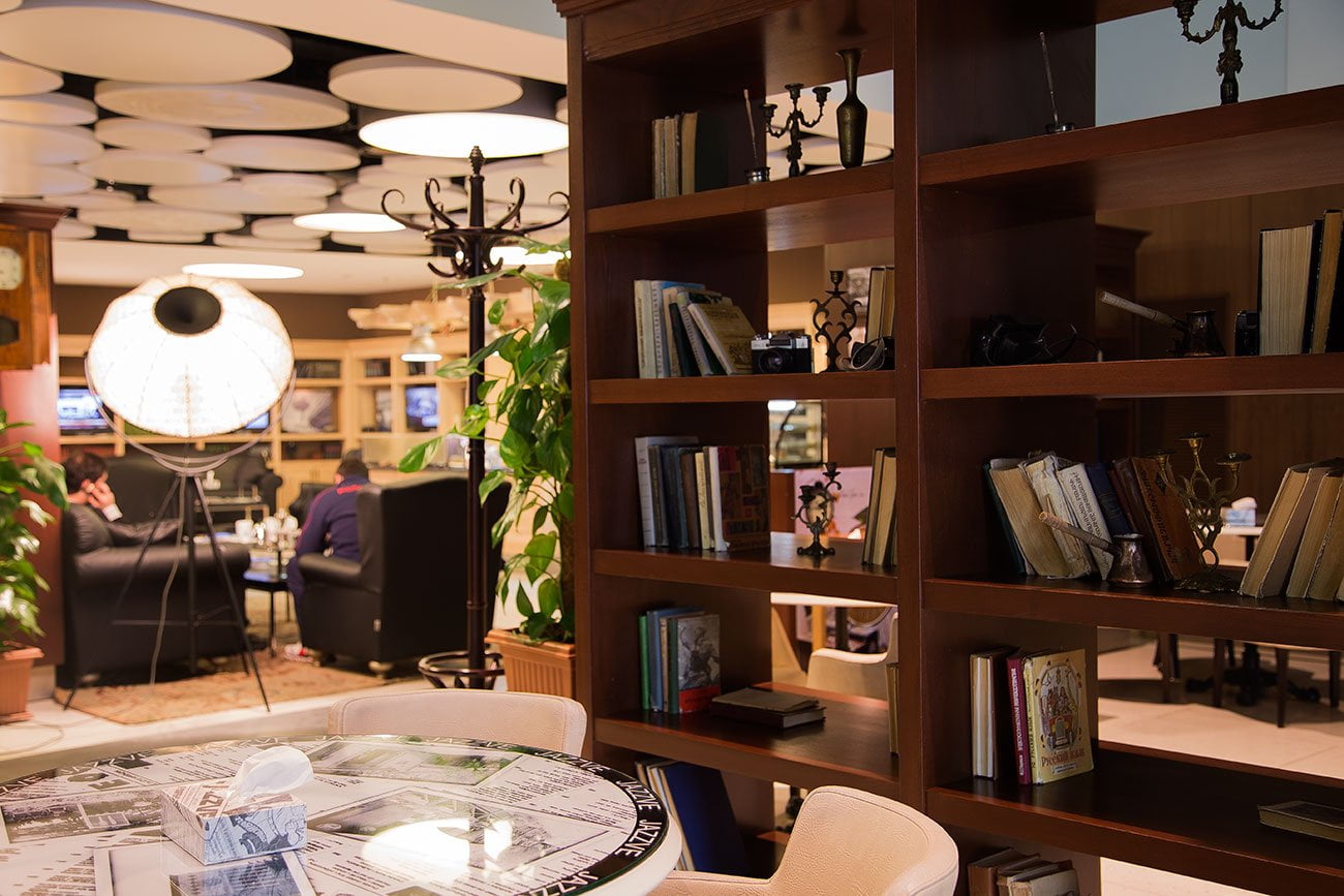 photo of bookshelves and comfortable upholstered furniture in Jazzve business zone in Zvartnots