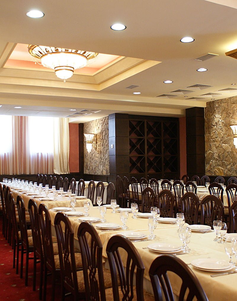 фото банкетного зала ресторан Урарту дизайн IMAGEMAN Интерьер и Архитектура